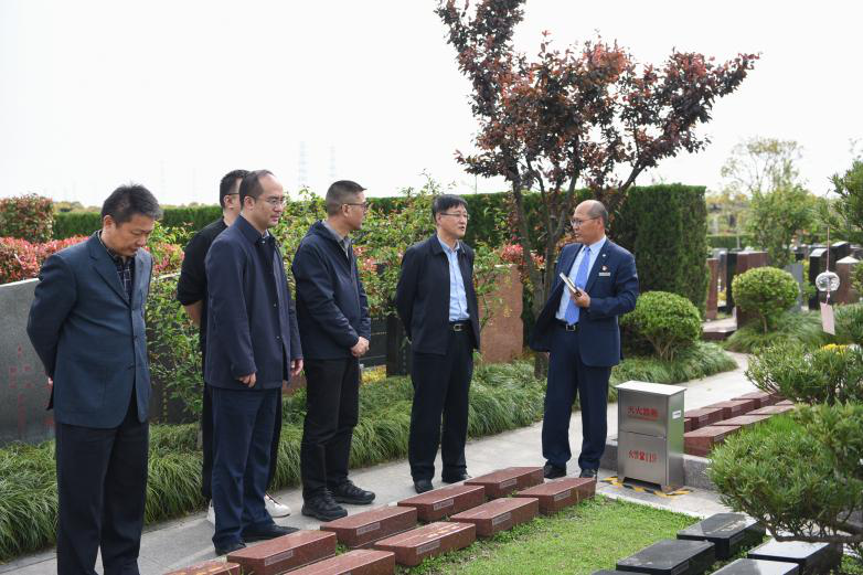 上海市民政局党组成员、副局长高骥赴浦东调研殡葬管理工作