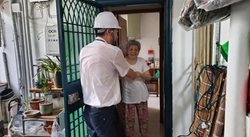 风雨中，牢牢守住老人餐桌