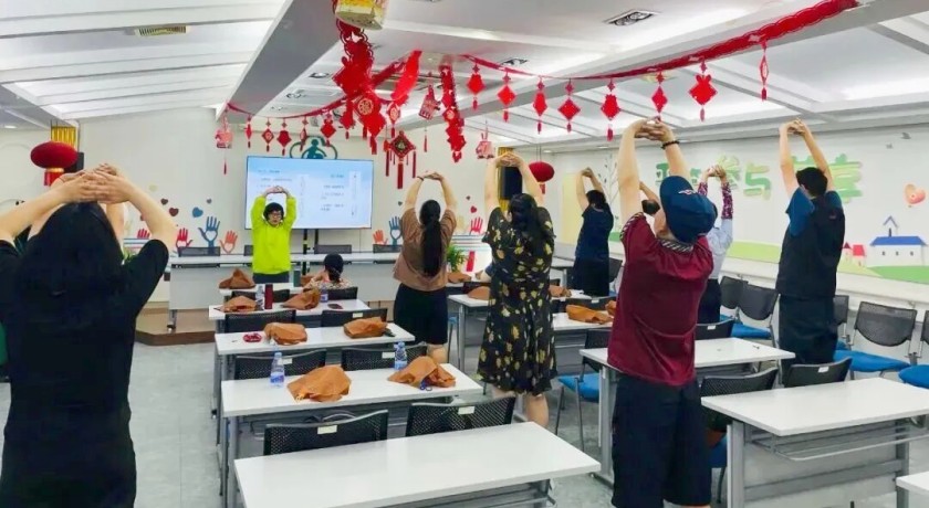 家门口康复、艺术里疗愈、企业里实训：长宁加快构建精康服务“全链条”体系
