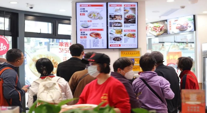 凭“食”力出圈、凭“食”惠暖心!黄浦老人的“桌边”上新更上心