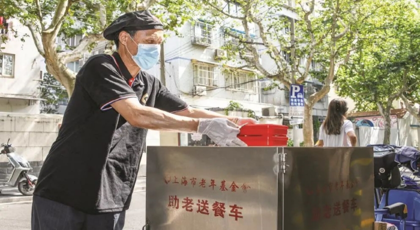 高温下，沪上社区食堂这样守护“一餐饭”
