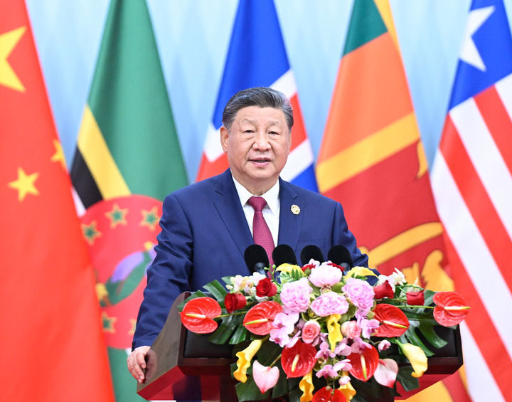 10月13日上午，国家主席习近平在北京国家会议中心出席全球妇女峰会开幕式并发表主旨讲话。新华社记者 申宏 摄.jpg
