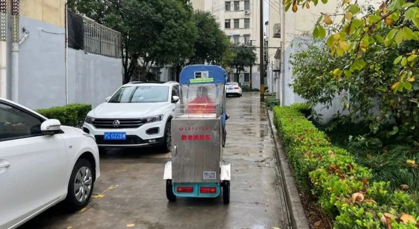 暖心!嘉定老人们吃上了家门口的热乎饭