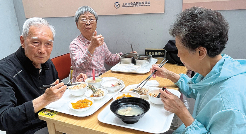 长者食堂“入夏”，一口鲜爽解暑忧