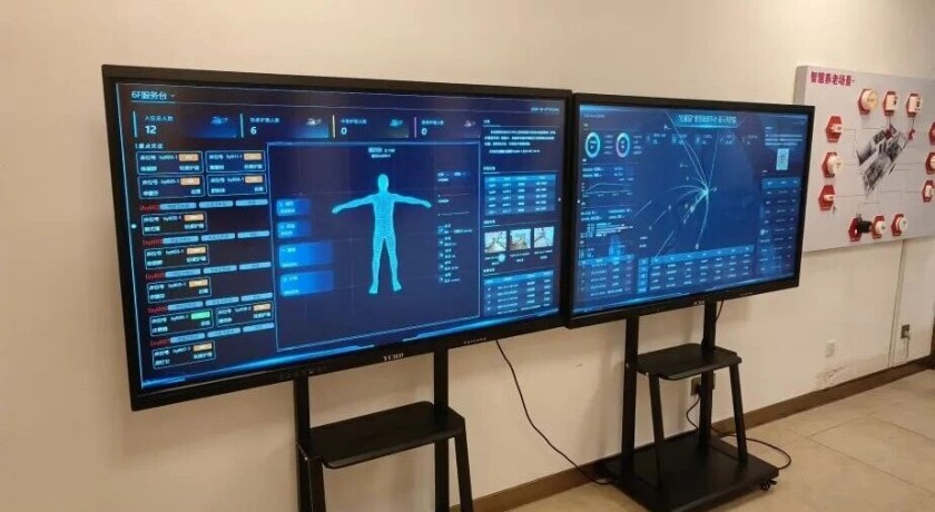 智慧养老在浦东：一张智能床垫，一部跟随轮椅，如何提升幸福感？