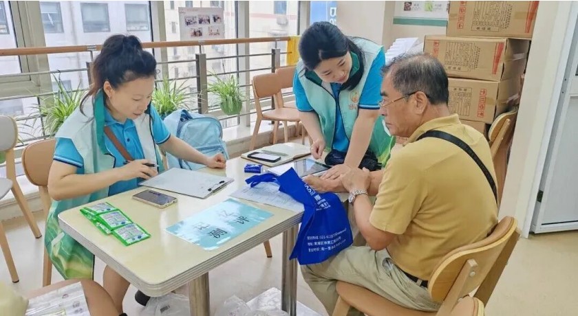 00后“养老人”：一场青春与岁月的双向奔赴！