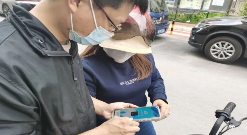 20230519及时回应解决社区问题，“社区云”平台让长宁社区治理迈上智能化“赛道”→_副本.jpg
