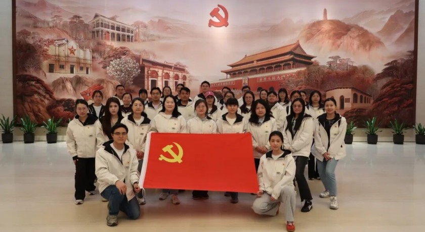 202605122026年上海市民政系统青年干部培训班圆满结业2_副本.jpg