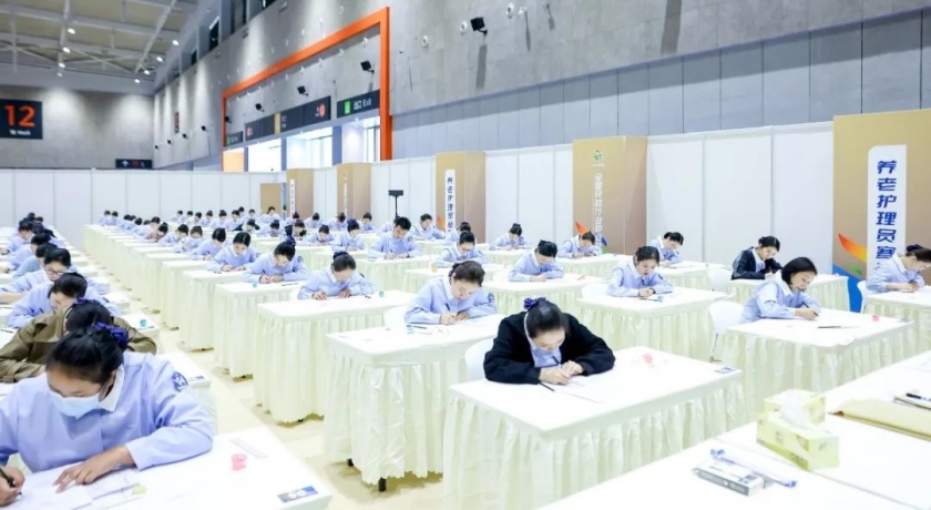 踏上赛道!上海10名选手“金陵论剑”第一日
